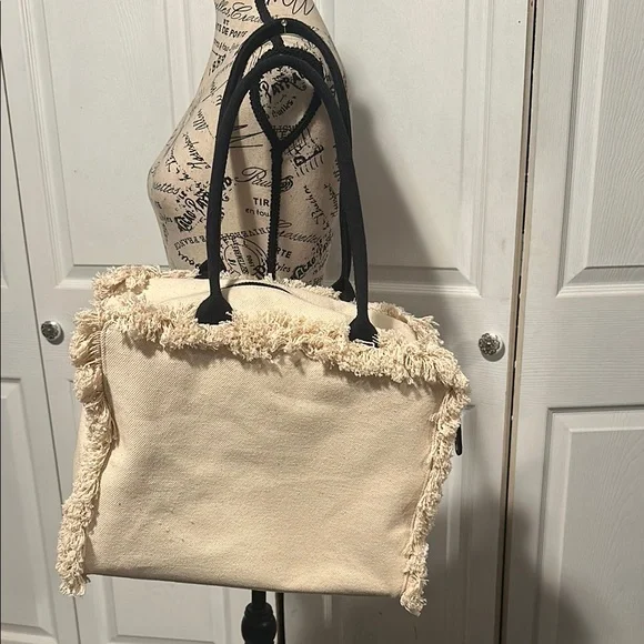 Karl Lagerfeld Paris "Elegance is Attitude" Cream Tote Bag - Picture 3 of 11